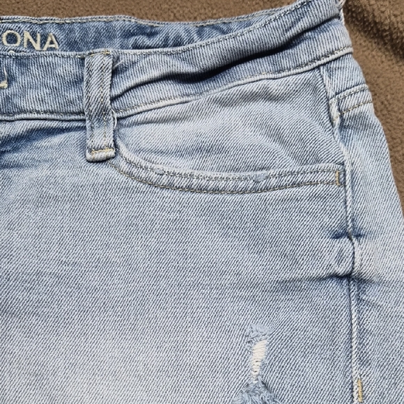 Arizona Jean Company Women's Distressed Light Blue Shorts - Picture 5 of 10